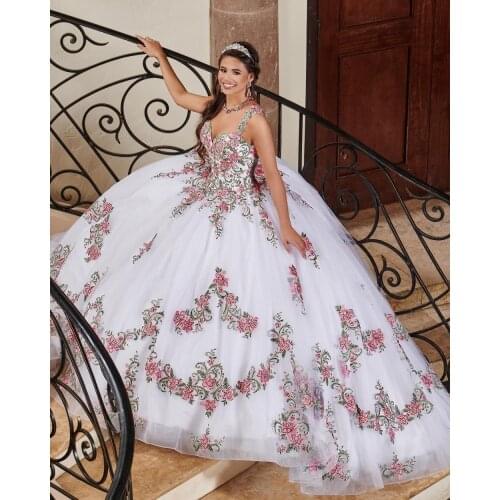 Charming White Quinceanera Dresses with Applique Backless Sweet 16 Dress Tulle vestido de 15 anos Ball Prom Gowns