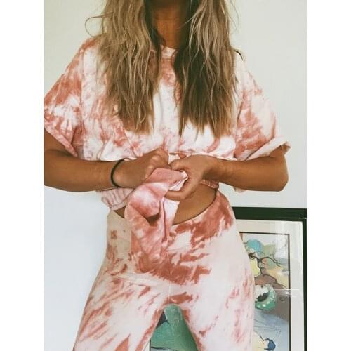 Womens Tie-dye Printing Two-piece Sets Loose Short-sleeved Round Neck T-shirt Ladies Casual Shorts Suit L Size Orange