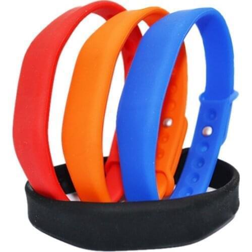 100Pcs 125Khz ID EM4100 TK4100 RFID Smart Wristband Silicone Electronic Bracelet Wrist Band Waterproof Door Access Control Card