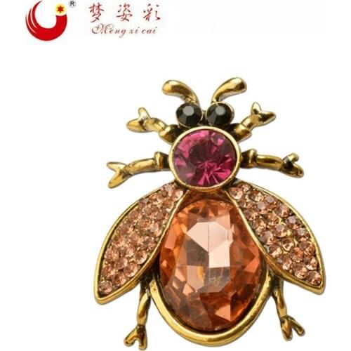 New Arrival Insect Bee Crystal Women Brooches Metal Scarf Lapel Pins Badge Animal Gold Brooch Brosh Boutonniere Korean Jewelry