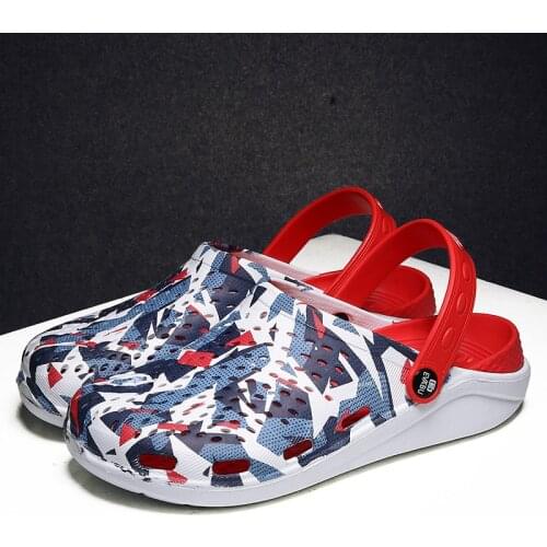 Summer Mens Clogs Sandals EVA Lightweight Beach Slippers Non-slip Mule Men Women Garden Clogs Slides Flip Flops Zapatos Hombre