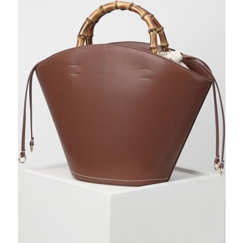 New High Quality Leather Large Bucket Bag Caramel Color Retro Female Bamboo Handle Handbag Lady Bag Fashion Catwalk Womens Bag