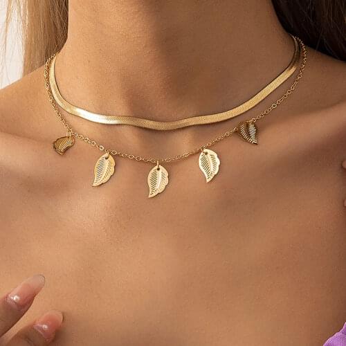 Boho Flat Snake Chain Clavicle Necklace Womens Simple Fashion Metal Tassel Leaf Pendant Necklaces Girl Birthday Gift Jewelry