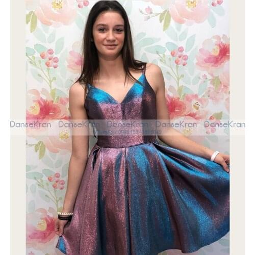 Metallic Shiny Short Homecoming Dresses 2021 Sparkly Cocktail Dresses V-neck Spaghetti Strap Zipper Up Back Dress For Graduation