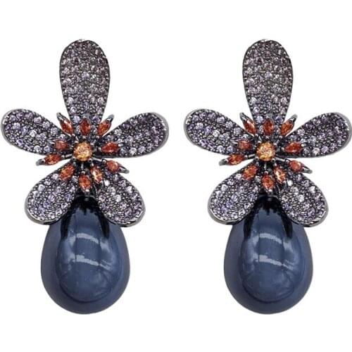 Sweet Statement Flower Pearl Dangle Earrings Micro Pave Cubic Zirconia Fashion Wedding Jewelry Designer Luxury Banquet Earring