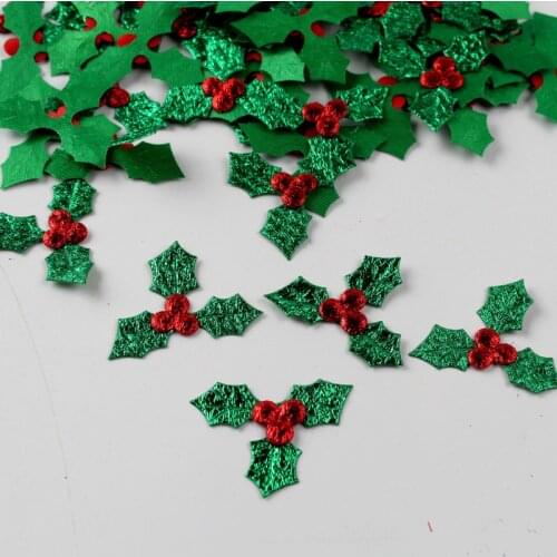 100pcs 3cm Red Fruit with Green Leaves Christmas Tree Decoration Supplies DIY Art Fabric Accessories