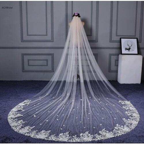 2021 New Arrival Champagne Bridal Cathedral Large Trailing Veils Bulk Yarn One Layer Appliqued Lace Edge Polyester Welon