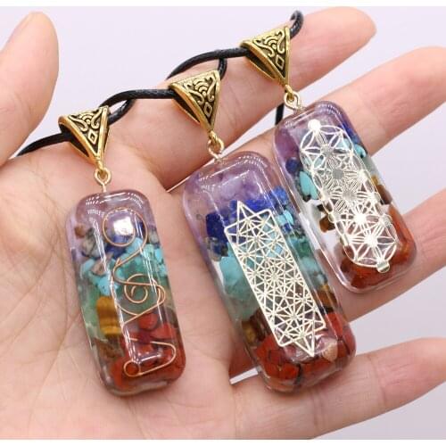 7 Chakra Pendant Necklace Energy Healing Crystals Chips Tumbled Stones Necklace for Ladys Ms Charm Jewelry Gifts