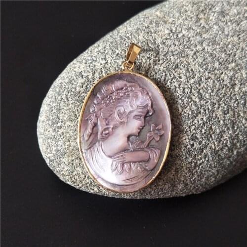 FUWO Carved Virgin Mary Pendant With Gold Color Plated For Jewelry Making Religiou Necklace Freshwater Pearl MOP Shell PD609