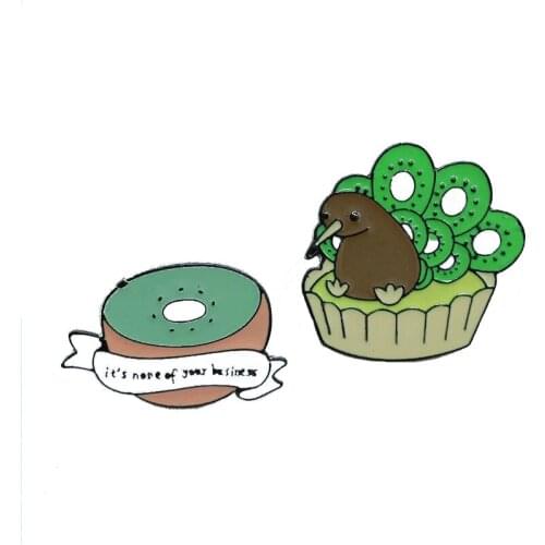 Cute cartoon animals and plants peacock bird fruit enamel brooch denim alloy clothes bag jewelry cute jewelry gift to friends