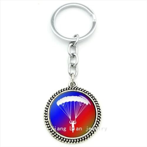 Exquisite popular sports style keychain red and black skydiving parachuting art pendant key holder llavero men jewelry