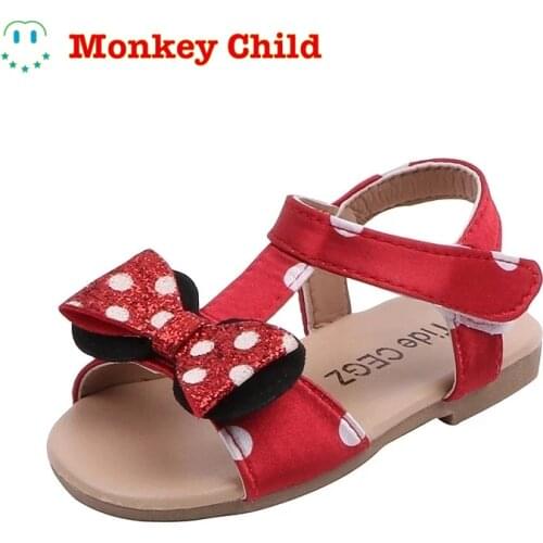 Classic childrens cartoon Mn bow non-slip soft bottom princess beach shoes girl sandals summer new baby sandals