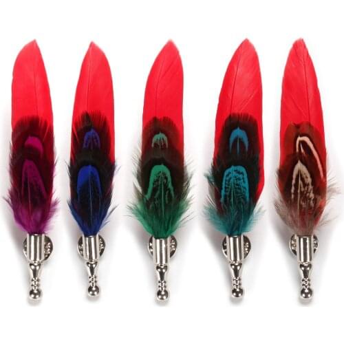 Top New Feather Brooch Lapel Pin Fashion Designer Handmade Men Women Novelty Brooches Lapel Pins Dress Suist Accessory Gifts