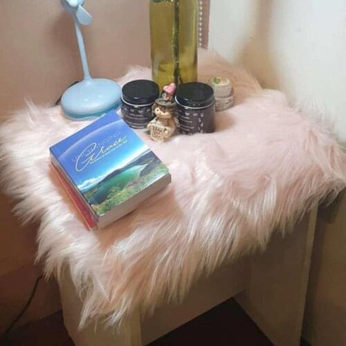 1Pcs Warm Hairy Artificial Wool Wool Carpet Seat Pad Long Skin Plain Fluffy Area Rugs Bedroom Home Toilet Bathroom Hotel Decro