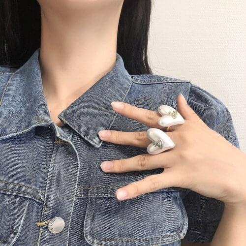 Adjustable Large Heart Pearl Ring for Women Rhinestone Space Baroque Statement Ring Hyperbole Cool Party Marry Jewelry