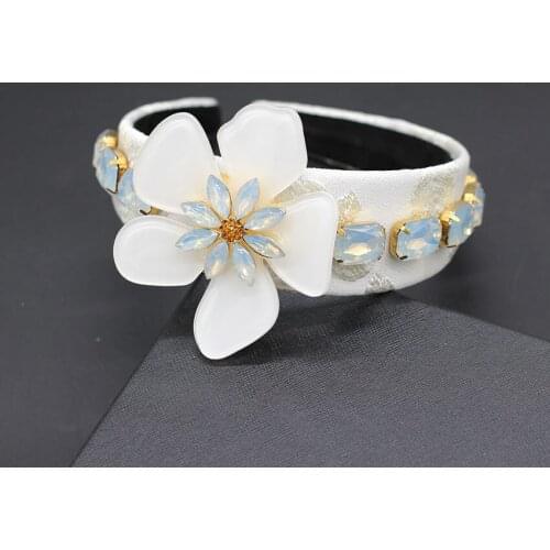 Acrylic flower asymmetric geometric simple headband Fashion simple white big flower rhinestone travel headband part headband 719