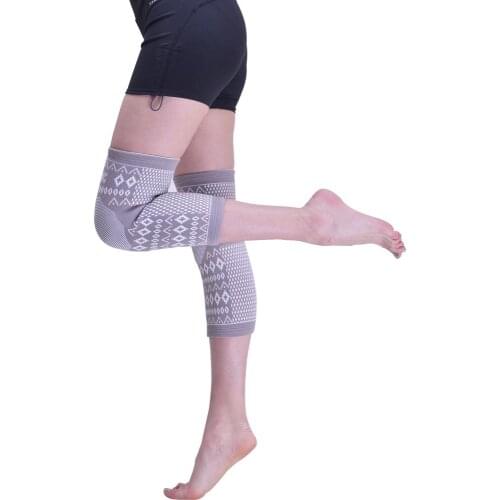 A pair of medical elastic breathable knee protectors supported by bamboo charcoal knee joint sprain muscle strain exercise knee