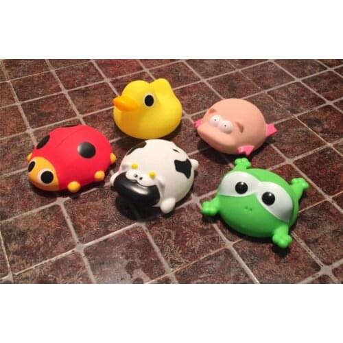 5PCS/ Kids Bath Toys Soft Rubber Floating Water Spray Bathing Dolls for Children Forgs/Piggy/ ladybug/ Cow/Ducks