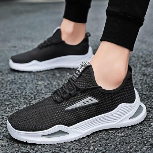 2021 New Mens Lightweight Breathable Mesh Shoes Mens Large Size Outdoor Casual Sports Shoes Youth Trend Fashion Mens Shoes