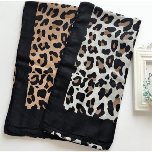 Animal Print Shawl Wrap Fashion Zebra Pattern Lightweight Summer Scarf Women Leopard Print Scarves Large Long stole Muslim Hijab