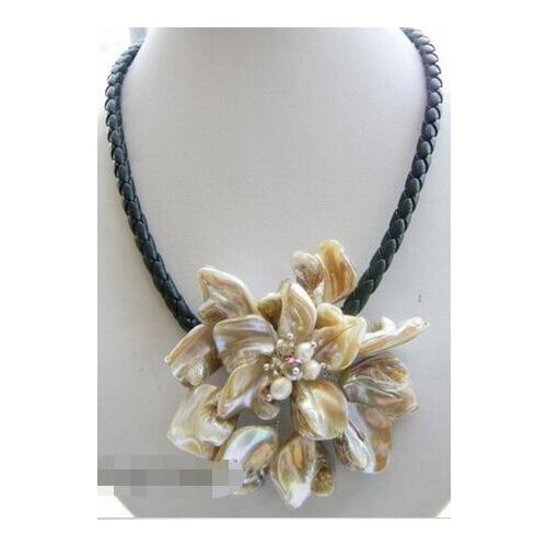 Free Shipping >> 18''70mm hand-made white Shell Flower Necklace
