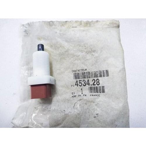 Suitable for Citroen C2 Peugeot 206 207 406 607 806 807 expert tepee speed regulating switch clutch contact switch OEM：453428