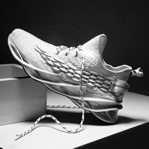 2020 New Fish Scale Blade Casual Lace-up Comfortable Running Men Breathable Gym Fly Woven Mesh Fashion Shoes Sneakers