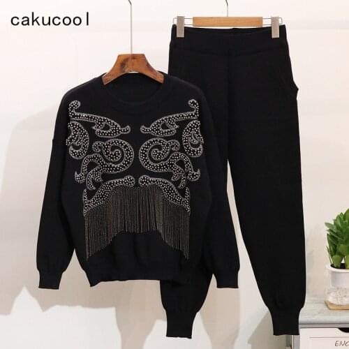 Cakucool Autumn 2 Piece Knit Set Long Sleeve Gold Pearl Beaded Tassels Sweater and Pant Casual Pantalon Set Femme Chandal Mujer