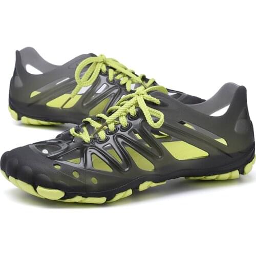 Summer Men Hollow Out Aqua Shoes Breathable Lightweight Upstream Beach Barefoot Shoes Male Water Shoe Mens Casual Hole Sandals