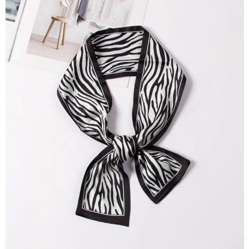 2021 New Ponytail Holder Letter Hair Band Scarf Women Black Purse Bag Tie Handle Scarfs for Ladies Luxury Foulard Cheveux