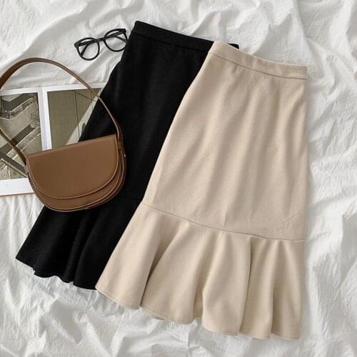 Half-length skirt autumn and winter womens 2020 new Korean version of a-line skirt high waist slim black fishtail skirt