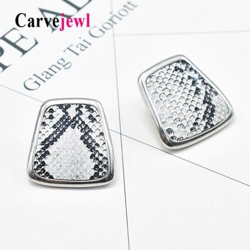 Carvejewl Stud Earrings
