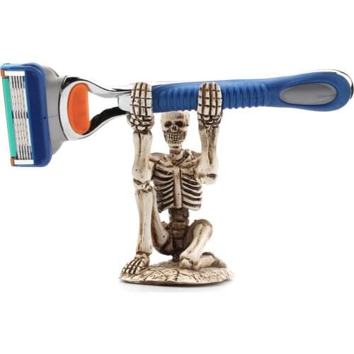Kneel Down Skeleton Knight Shaver Holder Desktop Decoration Resin Ornaments Creative Pen Holder Shaver Bracket