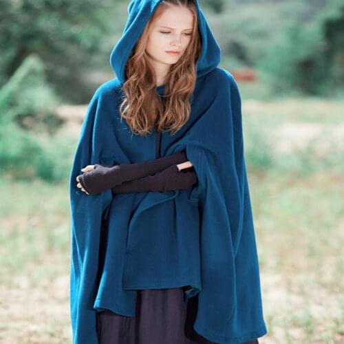 Hooded Bridal Wrap Long Wedding Cloaks with Sleeves Velvet Coat Capes Robe Jackets Christmas Hallowmas Accessories Bolero