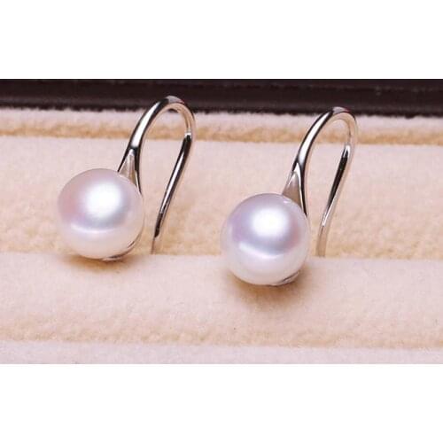A pair 10-11mm Natural south sea white pearl earring