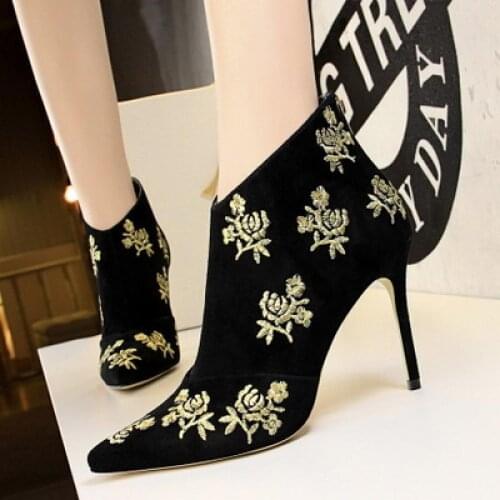 Womens Spiraea Flowers Short Boots Women Casual Flocking Ankle Boots Pointed Female Toe High Heels Ladies Party Booties