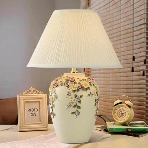 Nordic Led Table Lamp Hotel Room Decoration Home Deco Warm Light Hand Glued Petals Lamps for Living Room Table Night Stand