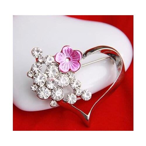 DIEZI New Fashion Korean Brooch Jewelry Crystal Rhinestone Heart Flower Bride Brooch Pins For Women Wedding Brooch