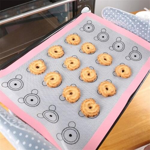Macaroon Baking Mold Barbecue Grill Mat BBQ Pad Food Grade Silicone Non-stick Toasted Mesh Picnic BBQ Mats Kitchen Utensils 1pcs