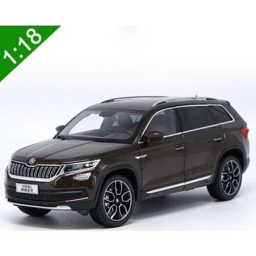 Original factory authentic 1:18 Skoda Kodiaq GT diecast car model with small gift