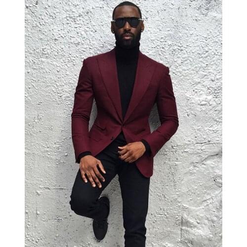 2017 Brand New Groomsmen Peaked Lapel Groom Tuxedos Burgundy Men Suits For Wedding Party Best Man Blazer (Jacket+Pants+Tie)