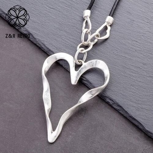 Woman Accessories Silver Color Heart Suspension Fashion Women Pendants Necklaces Gifts Jewelry Long Jewelry for Valentines Day