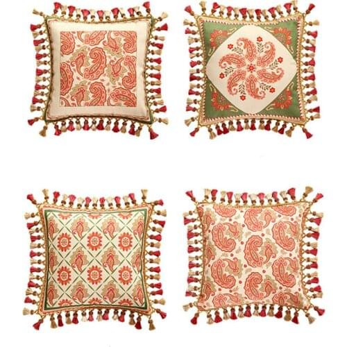 Vintage Paisley Cushion Cover Red Coz Throw Pillow Cases Dyes Soft Chenille Cushion Covers With Tassel for Sofa Home Farmhouse