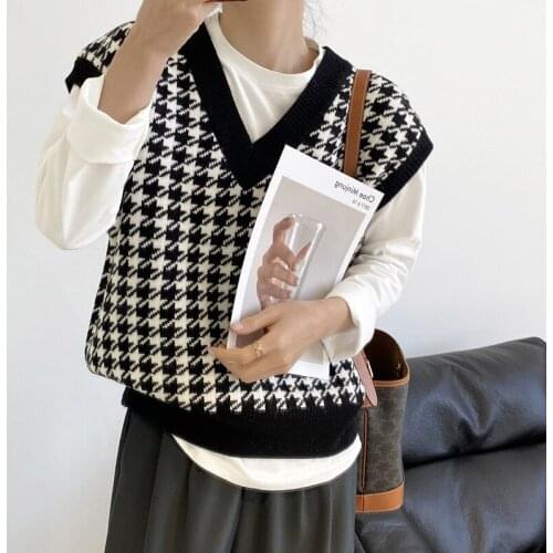 Houndstooth V Neck Knitted Vest Women Vintage Sleeveless Oversized Sweater Vest Female Waistcoat Casual Loose Knitwear Chic Tops