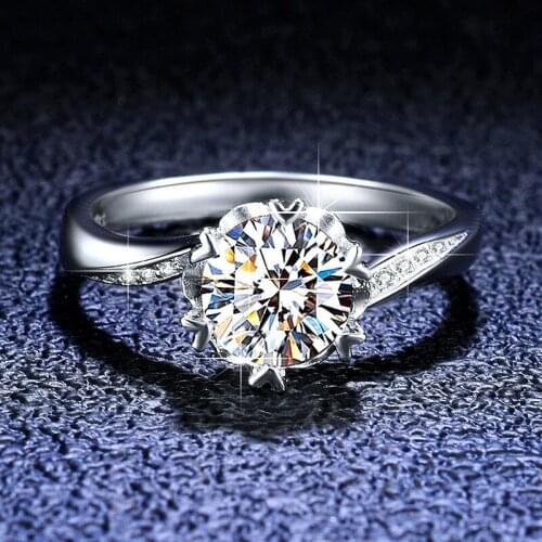 Silver Diamond Test Passed Excellent Cut 1 Carat D Color High Clarity Moissanite Snowflake Heart Prong Ring Silver 925 Jewelry