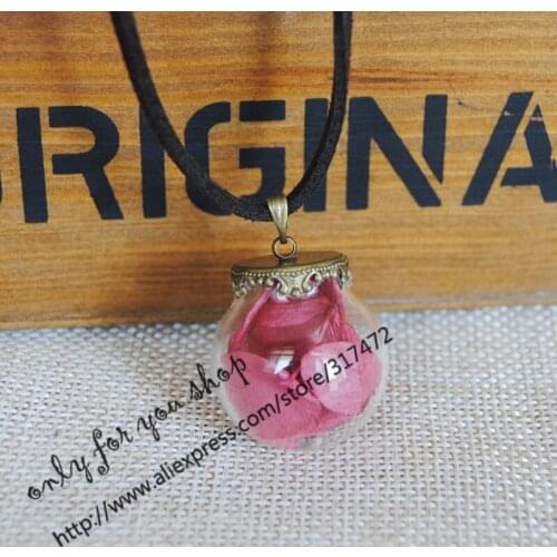 30pcs lobular hydrangea Glass Vial Pendant Necklace Dry Flower Glass Globe Velvet rope Leather necklace (finished necklace)