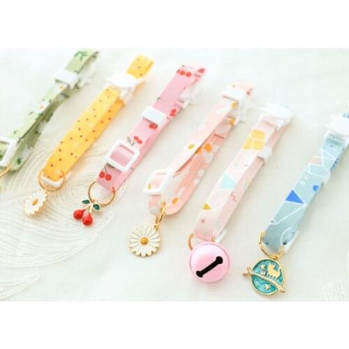 Cute Little Daisy Pet Collar With Bell Summer Cat Necklace Dog Anti-suffocation Buckle Adjustable Collar Pet Supplies