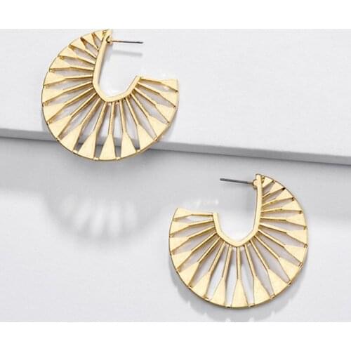 Fashion New Jewelry Earrings Alloy Hollow Fan-Shaped Female Earrings Friends Gifts