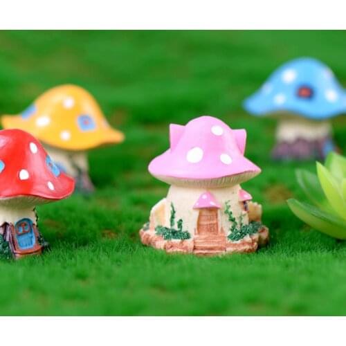 ZOCDOU 1 Piece Mushroom Dream House Fairy Room Villa Small Statue Little Figurine Home Crafts Ornament Europe Castle DIY Decor