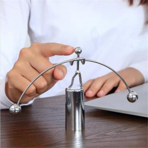 Balance Ball Swing Weightlifting Small Iron ManDesktop Weights Newton Physics Science Pendulum Metal Small Iron Man Metal Crafts